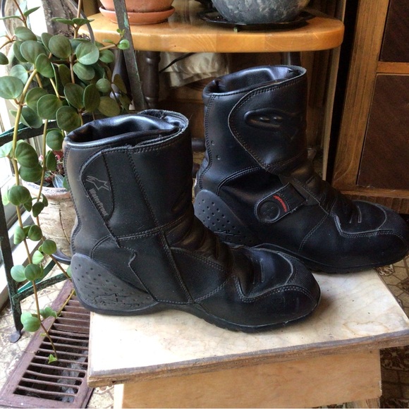 Alpinestars waterproof ridge riding boot in size 7.5 and are all black - Picture 8 of 9